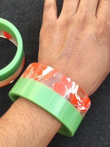 Bracelet en résine léger, unique, personnalisable, coloré et fini, petite taille, bracelet ouvert en résine pour femmes et filles, transparent - Product Image 4