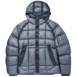 Veste matelassée camouflage personnalisée avec logo pour homme - Imperméable, écologique, courte et matelassée - Product Image 1
