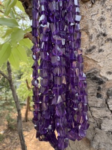 Perles de pépites d'améthyste facettées AAA+ 16'' (40 cm) - environ 9x10-11x15 mm - Fil de 40 cm - Product Image 3