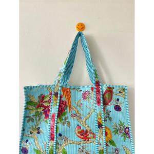 Sac fourre-tout en toile de coton bohème peint à la main CRAFT HACKLE, imprimé floral, fermeture ouverte, doublure en coton, pour une utilisation toute saison, Rajasthan - Product Image 3