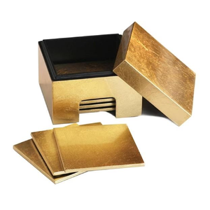 Ensemble de sous-verres carrés en laiton métallique de luxe, présentés dans un coffret à couvercle assorti, disponible à prix de gros. - Product Image 1