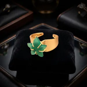 Bagues ajustables en onyx vert naturel en forme de fleur pour femmes, plaquées or 18 carats, en laiton, design personnalisé, bijoux anti-ternissement - Product Image 2