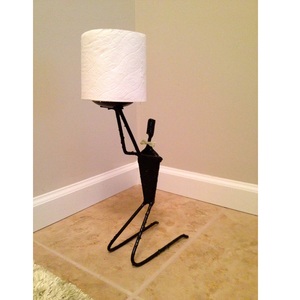 Porte-papier toilette sur pied en fer avec construction robuste pour le rangement des mouchoirs de salle de bain - Product Image 2