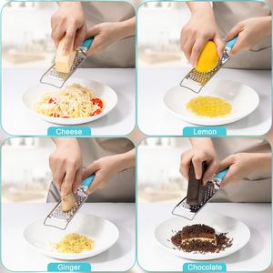 Rallador de Queso Profesional de Acero Inoxidable con Raspador de Limón, Herramienta de Cocina Manual para Rallar Queso, Chocolate y Limón - Product Image 2