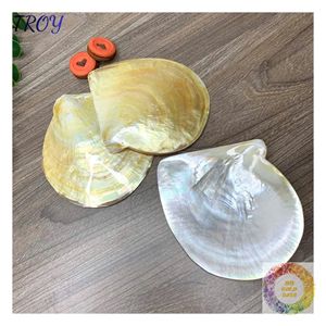 Assiette artisanale en coquillages naturels pour la décoration de tables de mariage et les décorations événementielles mémorables pour les décorationnistes et les détaillants - Product Image 2