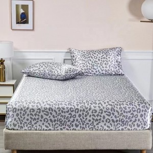 Sábana Plana con Estampado de Leopardo, 100% Poliéster, Transpirable, para Todas las Estaciones, Estilo Moderno, para Adultos - Product Image 1