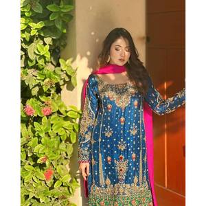 Conjunto de Ropa de Diseño Indio y Pakistaní para Fiestas, Top, Pantalón y Dupatta - Product Image 3