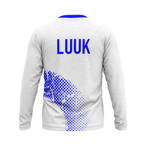 Chemises de sport pour hommes personnalisées, 100% polyester, respirantes, antibactériennes, imprimées, coupe classique, col rond, manches longues, pour le printemps - Product Image 2