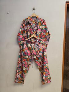 Ensemble de pyjama imprimé à col rabattu coupe ample, longueur intégrale, en tissu doux, tenue décontractée pour adultes, motif printanier, vêtements de détente pour femmes - Product Image 3