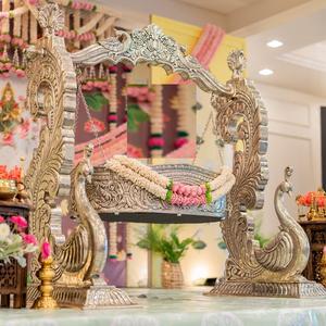 Cuna Tradicional Plateada para Ceremonia de Bautismo, Tamaño y Color Personalizados, Elegante, Hecha a Mano, de Madera de Teca India, Desmontable - Product Image 5