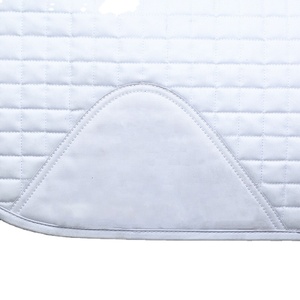 Tapis de selle d'équitation multi-usages personnalisés en coton avec doublure en maille antidérapante et sangle de contention pour chevaux de dressage et de course - Product Image 3