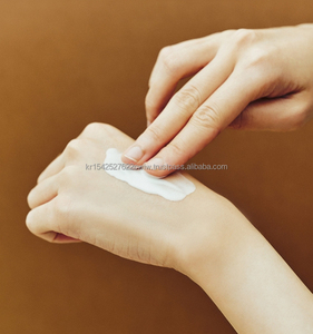 Skin1004 Madagascar Centella Probio cica <span class=keywords><strong>Glow</strong></span> Sun Ampoule 50ml Sản xuất tại Hàn Quốc giữ ẩm da làm dịu làm trắng chăm sóc nếp nhăn - Product Image 3