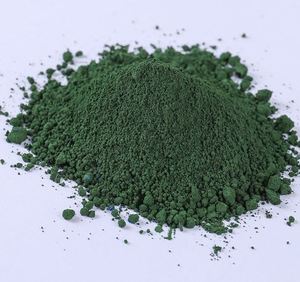 Colorantes Anmol, Polvo Refrigerante Verde Oscuro, 2-3% Máx., pH 6-8, Cloruro 0.2% Máx., HUE Verde Fluorescente en Agua, India - Product Image 1