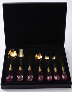 Ensemble de couverts élégants en or avec poignées en cristal rose, poli miroir, passe au lave-vaisselle, pour mariage et usage quotidien. - Product Image 6