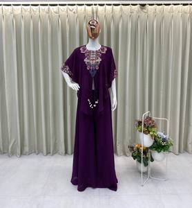 Conjunto indio-pakistaní de chinon bordado morado, blusa holgada y pantalones palazzo para fiesta de bodas - Product Image 3