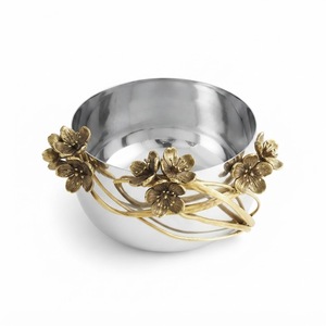 Cuenco de metal plateado con detalles de flor de cerezo dorada, moderno cuenco de frutas de acero inoxidable martillado para decoración del hogar. - Product Image 1