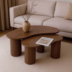 Ensemble de tables basses modernes en teck massif avec table d'appoint cannelée - Product Image 1
