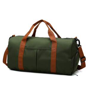 Sac de voyage bordeaux décontracté pour la gym et les week-ends - Product Image 2