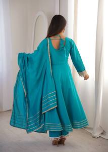 <b>PRESENTED</b> OUR NEW GOWN PAIR WITH REAL MODLING FOR THIS WEDDING SEASON - Product Image 2