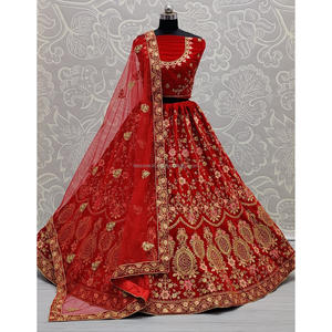 Collections de velours de vêtements de mariée indiens pour la mariée avec le travail de Zarkhan par Fabzone - Product Image 4