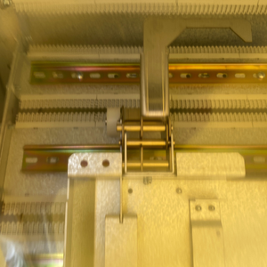Armoire de distribution électrique en tôle d'acier inoxydable, montage sur rail DIN, indice de protection IP54, personnalisable pour le contrôle industriel - Product Image 5