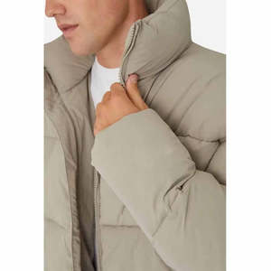 Blouson Bomber Matelassé Personnalisé à Capuche en Toile Style Urbain pour Homme, Fermeture Éclair, Chaud Hiver, Grandes Tailles, Service OEM, Vente en Gros - Product Image 3