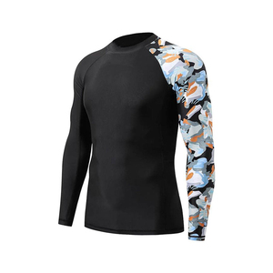 เสื้อแรชการ์ดแบบเย็บใหม่สำหรับทุกเพศ สั่งทำได้ ป้องกันรอยยับ ระบายอากาศได้ดี สวมใส่สบาย คุณภาพสูง ผลิตจากโพลีเอสเตอร์/ไนลอน UPF50+ ด้านหน้า - Product Image 6