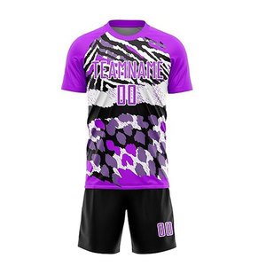 Uniforme de football OEM de haute qualité en polyester durable, fournisseur d'uniformes d'équipe personnalisés et de vêtements de sport - Product Image 2