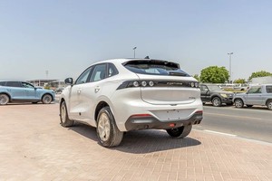 Para el viernes, otro coche eléctrico - Product Image 6