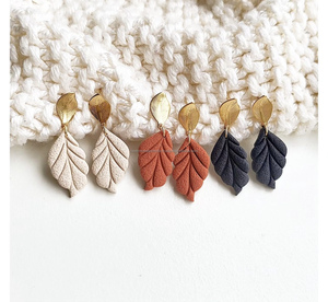 Pendientes de aro de resina bohemia de alta calidad, el mejor diseño único con perlas para niñas y mujeres para compromiso de boda o regalo - Product Image 4