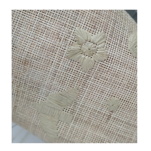 Rouleau de toile de rotin naturel tressé pour sièges de chaise, inserts de meubles et restauration de meubles - Product Image 2