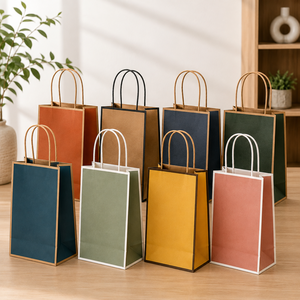 Sacs en papier kraft colorés avec poignées torsadées, recyclables, sacs cadeaux plats classiques, style classique, poignée longue - Product Image 1