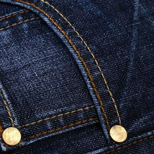 Vaqueros de mezclilla rectos para hombre, de corte ajustado, tiro medio, rasgados, con estampado, estilo hip hop, lavado a la piedra, diseño de moda 2025 - Product Image 5