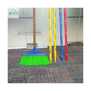 Venta al por Mayor de Palos de Escoba de Madera para Uso Doméstico Marca VDEX con Mango Recubierto de PVC y Palo para Cepillo de un Proveedor de Vietnam - Product Image 6
