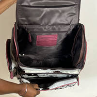2026 Western Rindsleder Rucksack mit Stiefelnaht Handgefertigte Geprägte Klapptasche Damen Reise Schul Mode Rucksack Großhandel