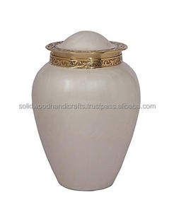 Urnas Funerarias Decorativas de Latón de Alta Calidad, Urnas Hechas a Mano para Hombres y Mujeres - Product Image 4