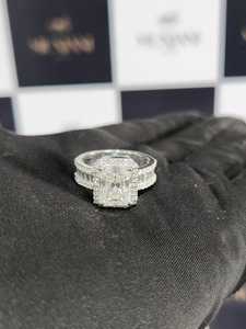 Anillo de compromiso de lujo de plata 925 con rodio y moissanita en racimo, corte radiante, para mujer, regalo para fiesta - Product Image 5