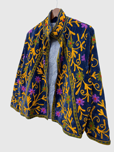 Veste en velours brodée à la main avec des motifs floraux, col mandarin, manches longues, taille plus, vêtements d'hiver pour adultes, style élégant - Product Image 3