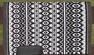 Tapis de selle Western - Matériau en feutre de laine de qualité supérieure, toutes tailles standard (personnalisable) pour les concours équestres - Product Image 2