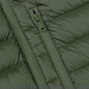 Chaqueta Acolchada con Capucha para Mujer, Verde, Ligera, Resistente al Viento, Exterior de Poliéster, Informal, para Otoño, Corte Regular, Cierre de Cremallera - Product Image 6