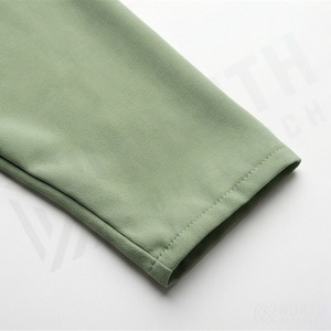 Vente en gros de robes de prière musulmanes traditionnelles grande taille, respirantes, légères, à séchage rapide, en polyester, abaya à enfiler pour femmes - Product Image 5