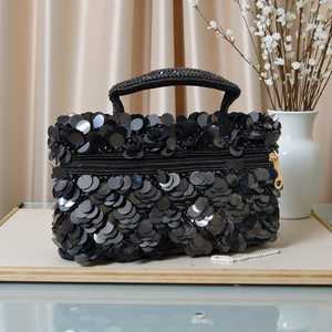 Bolso de mano de lujo de resina de alta calidad con forma de media luna, casual, para noche, hecho a mano, con perlas, a la moda, para novias, bodas, fiestas, con correa de anillo, al por mayor - Product Image 3