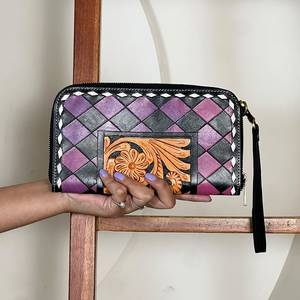 Factory Price HandTooled Genuine Leather <b>Cute</b> Checkered Pattern Clutches <b>Purse</b> Zipper With Wholesale Luxury Floral Design Wallet - Product Image 1