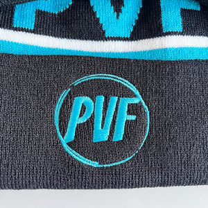 Gorro de Punto Personalizado para Equipos Deportivos, 100% Acrílico, Logotipo Bordado en Jacquard, Gorro de Invierno con Bola de Peluche, Gorro de Punto con Bola de Pelo Sintético - Product Image 5