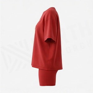 Ensemble 2 pièces rouge pour femme : T-shirt à manches courtes et short au-dessus du genou, imprimé géométrique décontracté, coupe ample, idéal printemps-été - Product Image 3