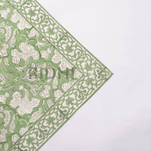 Serviettes en coton vert sauge faites à la main avec bordure imprimée de motifs floraux, linge de table réutilisable écologique, pour les dîners de fête et de mariage - Product Image 6