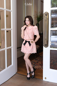 Coshe YUKI เครื่องแต่งกายสไตล์เกาหลีสุดหรูของผู้หญิงกระโปรงสั้นและคอเสื้อเบลาส์ผูกโบว์น่ารักสำหรับใส่ในชีวิตประจำวันไปงานปาร์ตี้ - Product Image 2