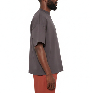 เสื้อยืดโอเวอร์ไซส์ผู้ชาย สีพื้น คอกลม แขนสั้น ผ้าเจอร์ซีย์ ลำลอง ทอแบบเรียบ ย้อมสีพื้น กันยับ มีโลโก้ด้านหน้า - Product Image 6