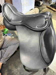 High on Demand Handmade Leather Dressage Saddle for Professional Riders and <b>Trainers</b> Use Available for Bulk Quantity - Product Image 3