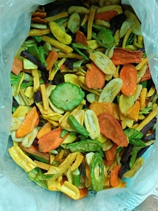 Proveedor de Chips de Frutas y Verduras Crujientes de Vietnam, Suministro a Granel en Cajas de 7 kg, Exportación de Snacks - Product Image 4